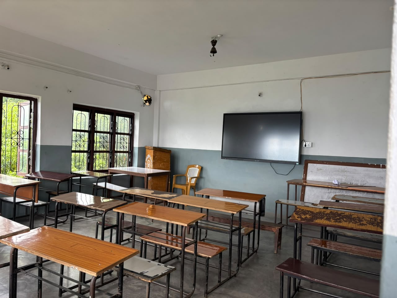 A smart classroom with an interactive board